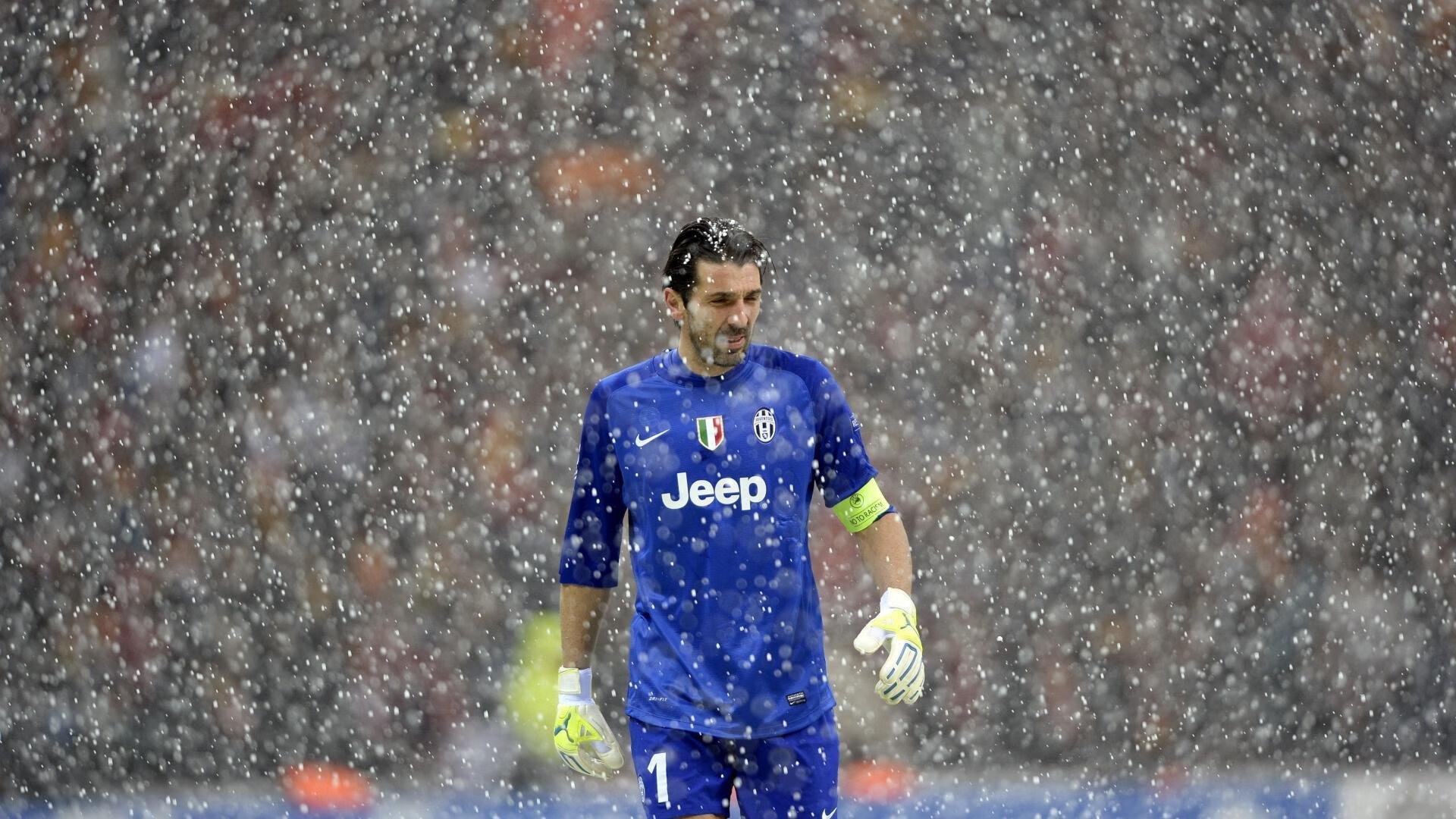 水球大战南非男队攻守平衡，水球大战南非男队攻守平衡球