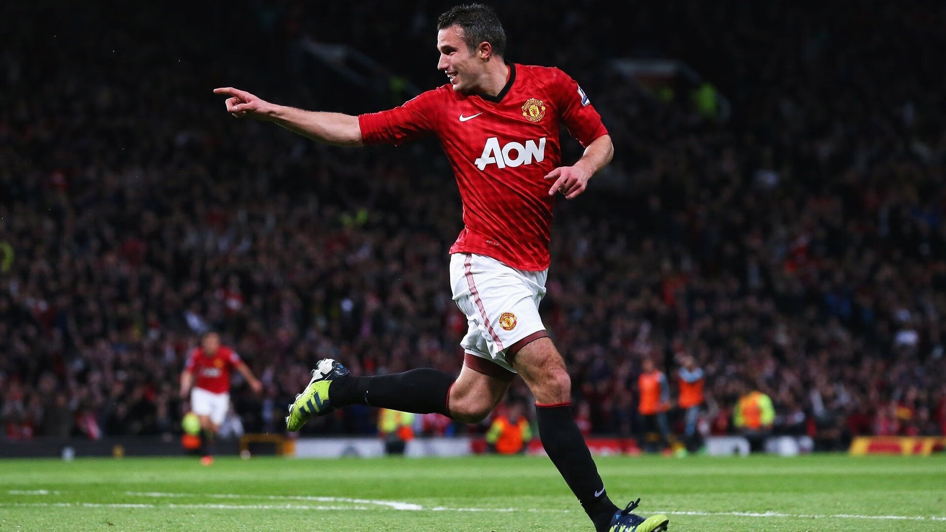 “英超争冠集团逐渐成形，晋级之路更趋清晰”，英超争四什么意思